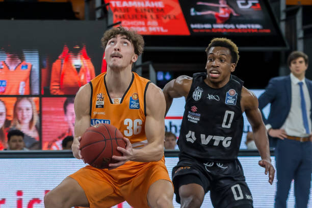 青运会的初 青运会的初